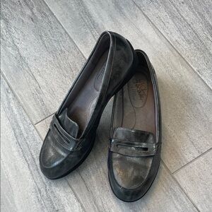 Life Stride Shiny Silver Loafers